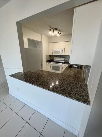 9601 Fontainebleau Blvd 110, Miami, FL 33172
