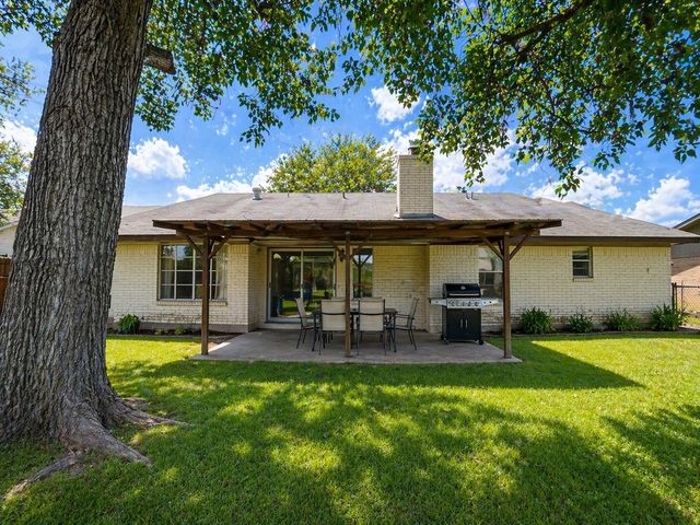 504 Aspen Road, Gainesville, TX 76240
