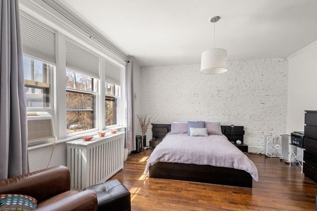 6 Lanark Road 1, Brookline, MA 02445