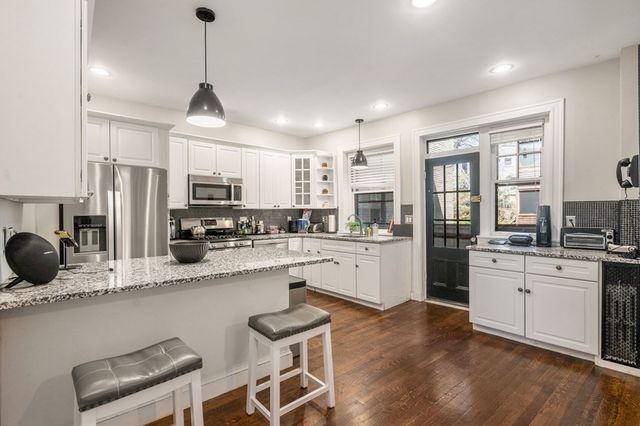 6 Lanark Road 1, Brookline, MA 02445