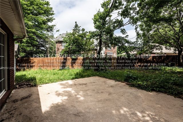 2554 W Houston, Fayetteville, AR 72704