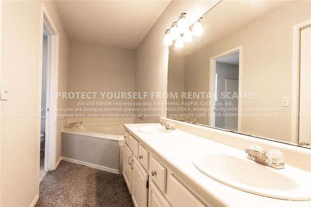 2554 W Houston, Fayetteville, AR 72704