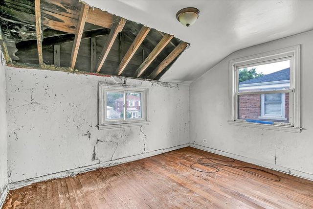 9846 S Calhoun Avenue, Chicago, IL 60617