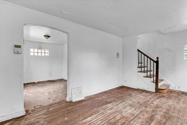 9846 S Calhoun Avenue, Chicago, IL 60617