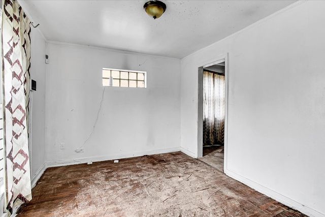 9846 S Calhoun Avenue, Chicago, IL 60617