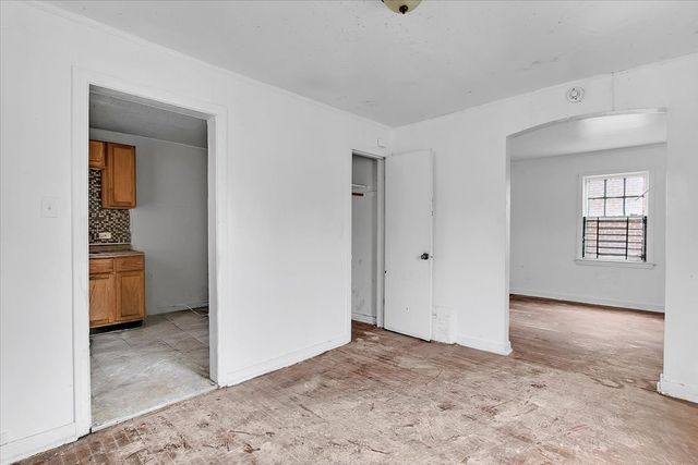 9846 S Calhoun Avenue, Chicago, IL 60617