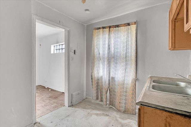 9846 S Calhoun Avenue, Chicago, IL 60617