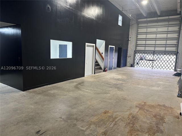 10680 NW 123rd St Rd 101, Medley, FL 33178