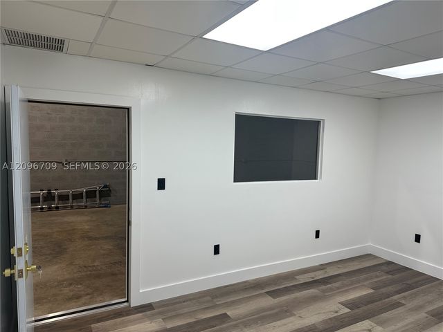 10680 NW 123rd St Rd 101, Medley, FL 33178