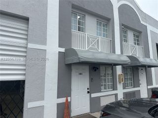 10680 NW 123rd St Rd 101, Medley, FL 33178