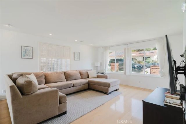 906 Whitehaven Terrace, Glendale, CA 91207
