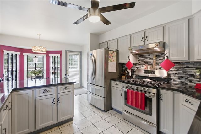 306 Covington Ct, Seven Fields Boro, PA 16046