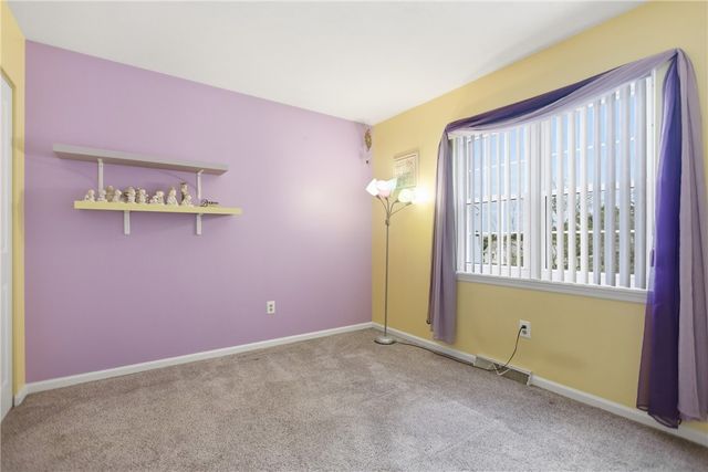 306 Covington Ct, Seven Fields Boro, PA 16046