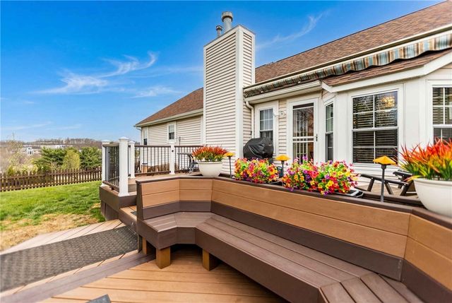 306 Covington Ct, Seven Fields Boro, PA 16046