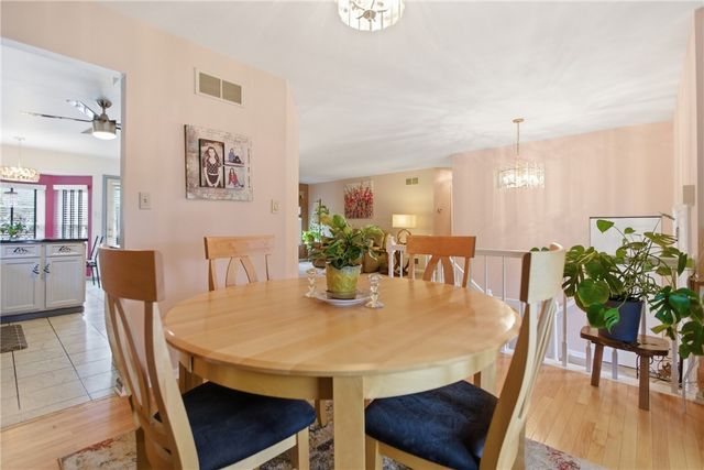 306 Covington Ct, Seven Fields Boro, PA 16046