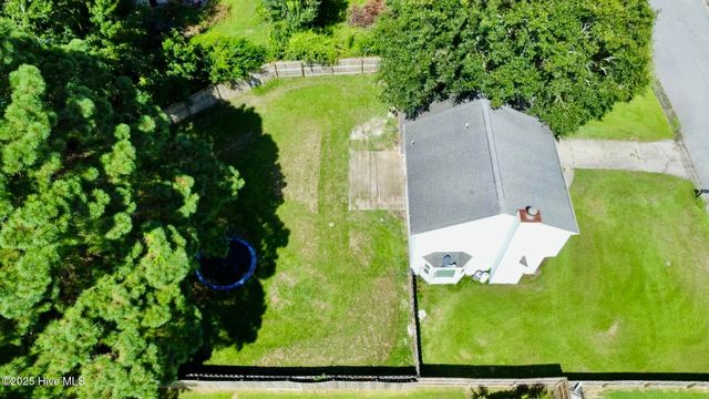203 Palamino Trail, Jacksonville, NC 28546