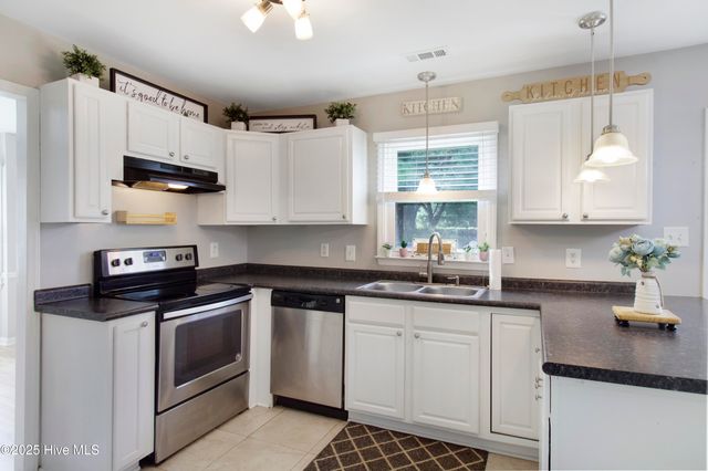 203 Palamino Trail, Jacksonville, NC 28546