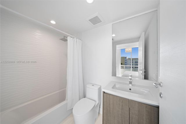 1150 102nd St 506, Bay Harbor Islands, FL 33154
