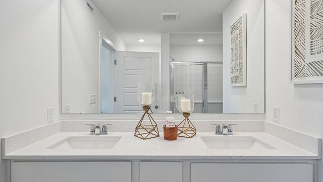 794B Concord Circle, Burlington, WI 53105