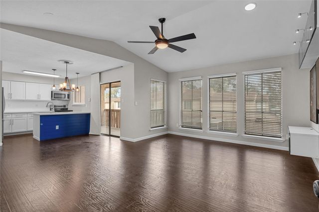 5001 Lamonte Lane 105, Houston, TX 77092