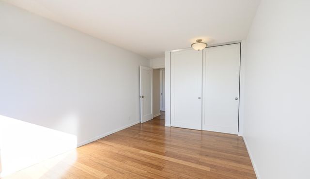 410 Groveland Avenue 1906, Minneapolis, MN 55403