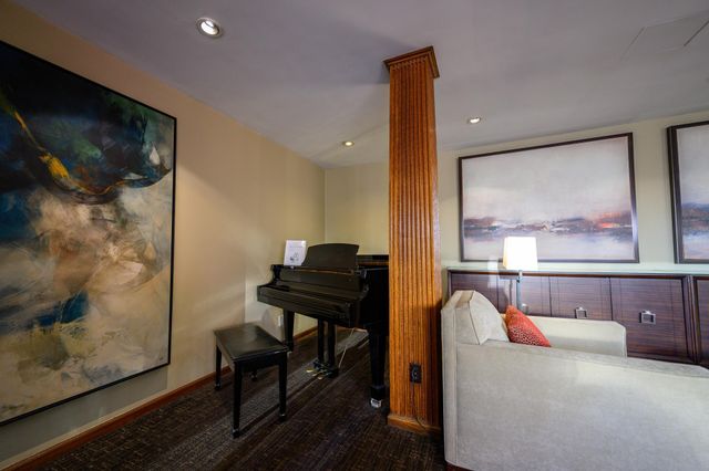 410 Groveland Avenue 1906, Minneapolis, MN 55403