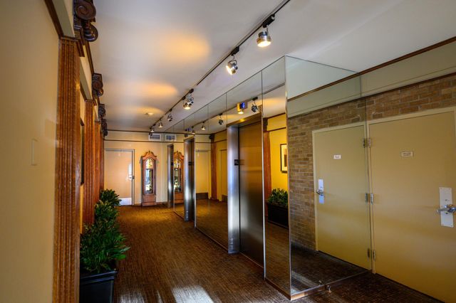 410 Groveland Avenue 1906, Minneapolis, MN 55403