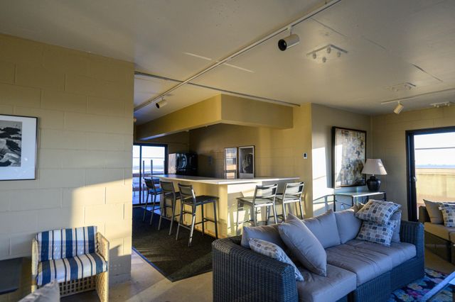 410 Groveland Avenue 1906, Minneapolis, MN 55403