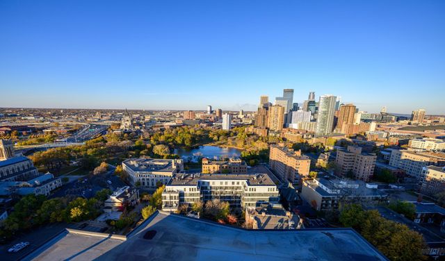 410 Groveland Avenue 1906, Minneapolis, MN 55403