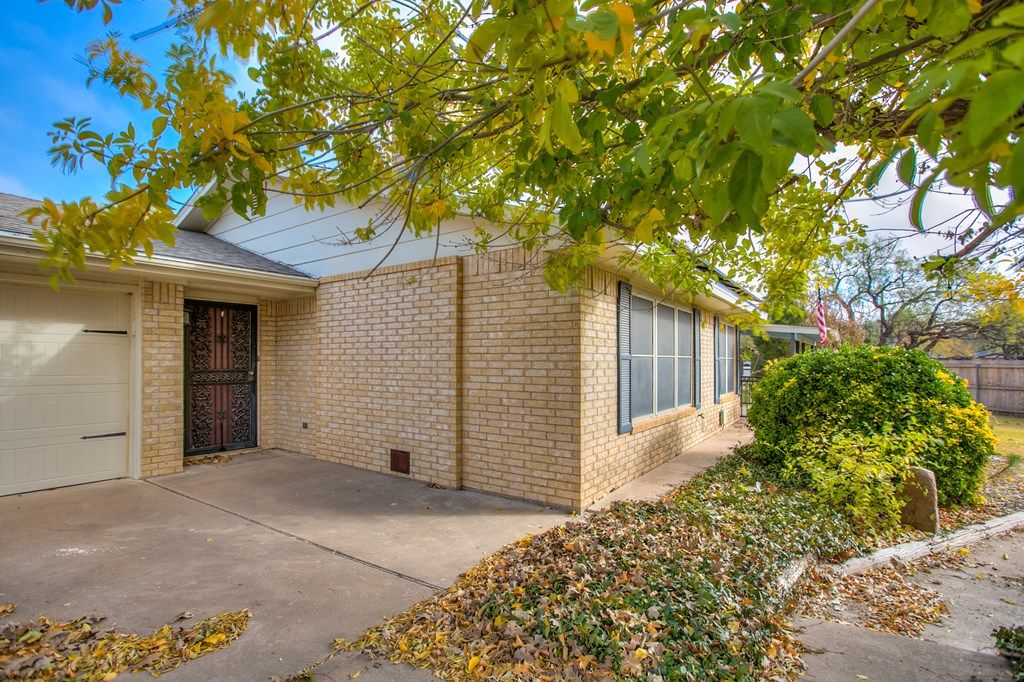 Image 10 of property listing at 5434 Briarwood Circle, San Angelo, TX 76903