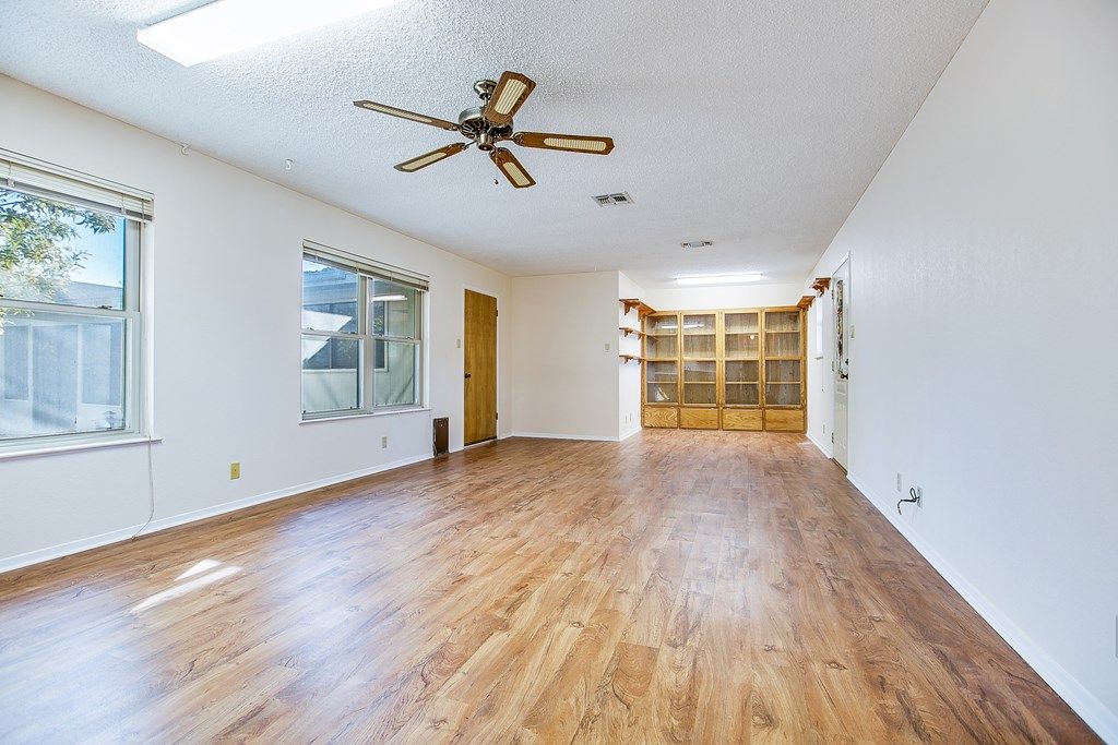 Image 21 of property listing at 5434 Briarwood Circle, San Angelo, TX 76903