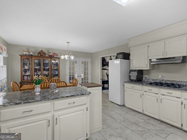 395 Country Kitchen Road, Barnesville, GA 30204