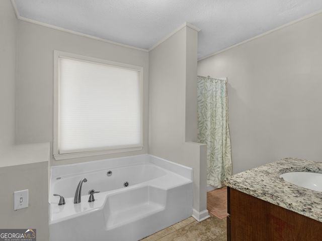 395 Country Kitchen Road, Barnesville, GA 30204