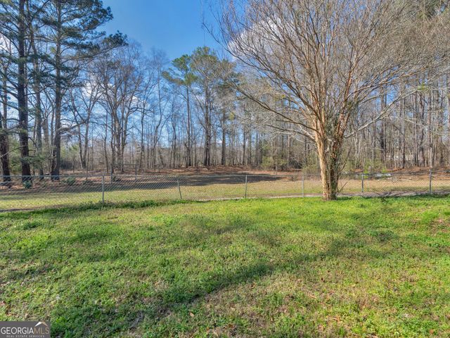 395 Country Kitchen Road, Barnesville, GA 30204