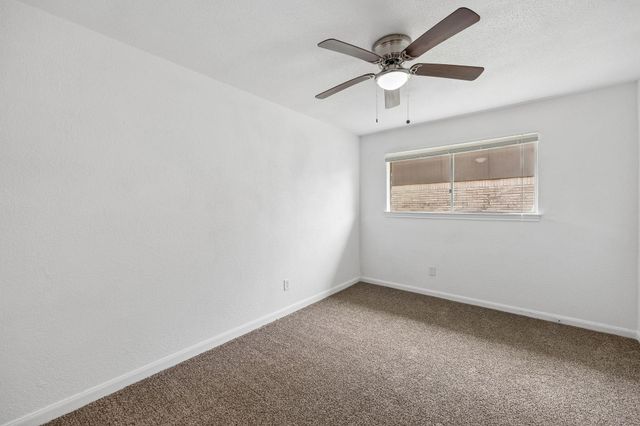 800 Midas Lane, Alvin, TX 77511