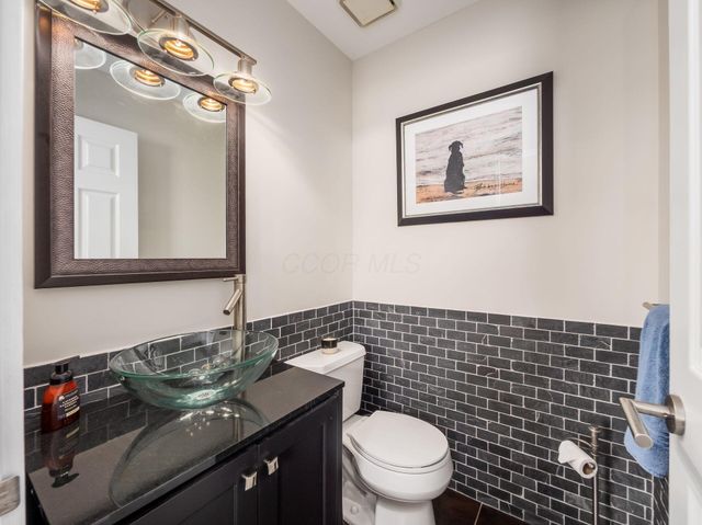 158 Nursery Lane, Columbus, OH 43206