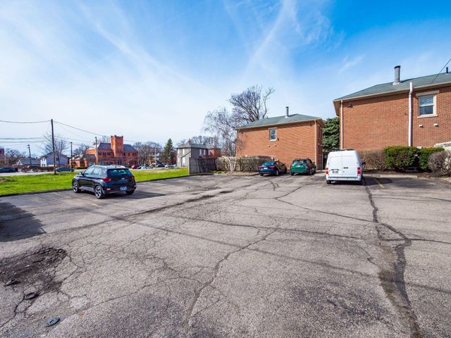 158 Nursery Lane, Columbus, OH 43206