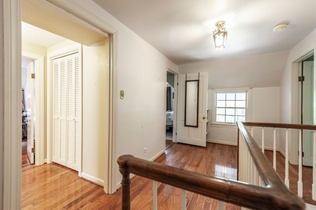 3240 Knob Creek Rd, Columbia, TN 38401