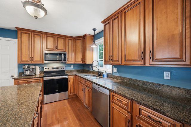 8 Erika Way, Attleboro, MA 02703