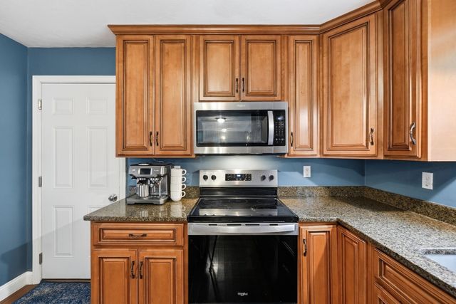 8 Erika Way, Attleboro, MA 02703