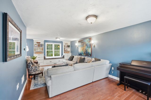 8 Erika Way, Attleboro, MA 02703