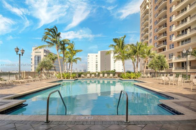 3232 SW 22nd st 905, Miami, FL 33145