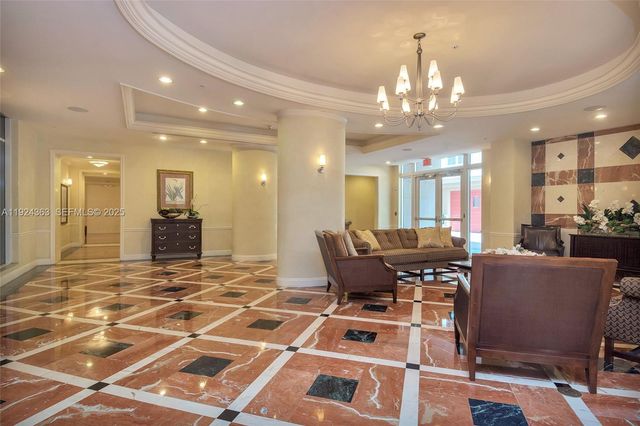 3232 SW 22nd st 905, Miami, FL 33145