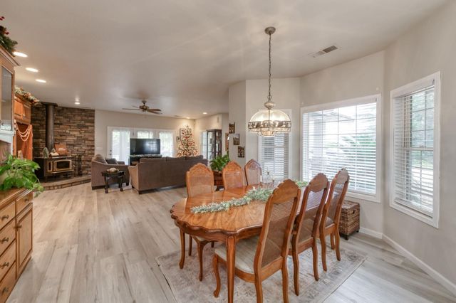 10477 S Henderson Road, Fresno, CA 93706