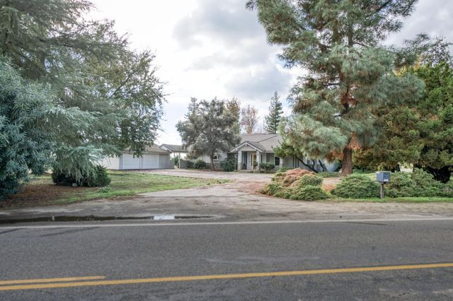 10477 S Henderson Road, Fresno, CA 93706