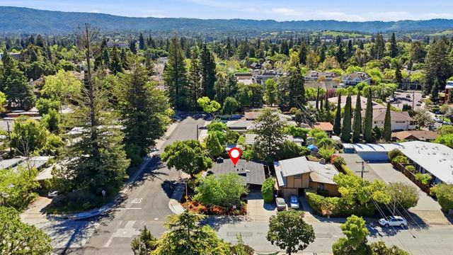 4134 Wilkie Way, Palo Alto, CA 94306