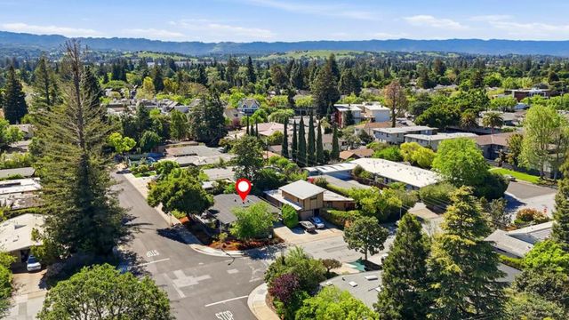 4134 Wilkie Way, Palo Alto, CA 94306