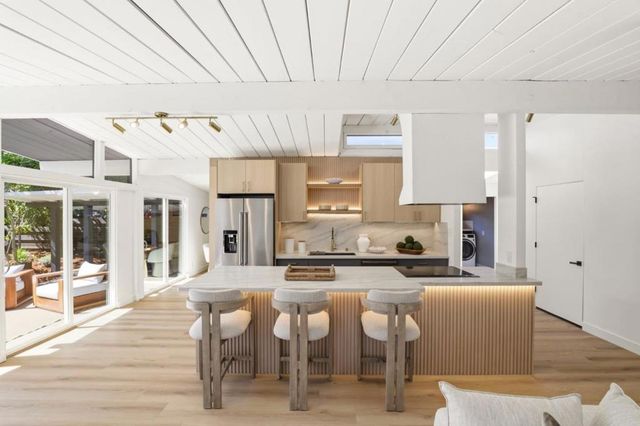 4134 Wilkie Way, Palo Alto, CA 94306