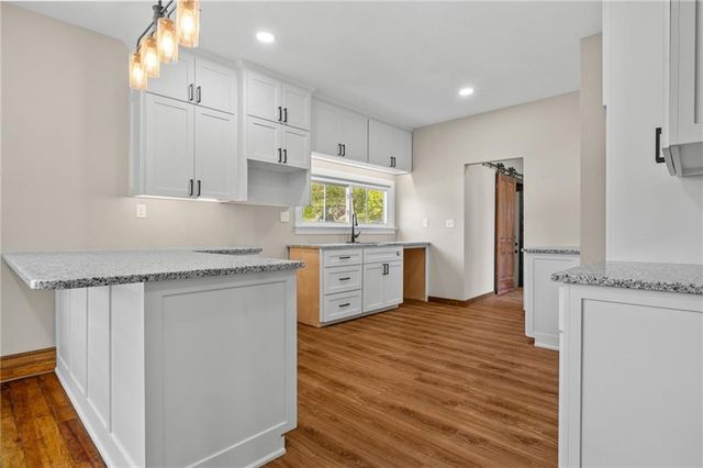 210 Winner Avenue, Gower, MO 64454
