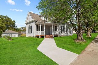 210 Winner Avenue, Gower, MO 64454